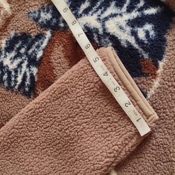 NWT Old Navy Medium Sherpa 1/4 Zip Buffalo Pullover - Picture 10 of 14